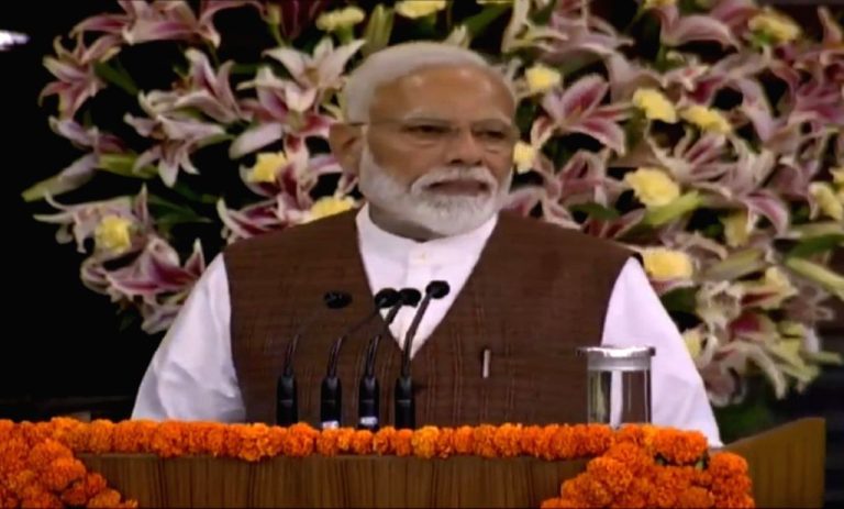 नरेंद्र मोदी