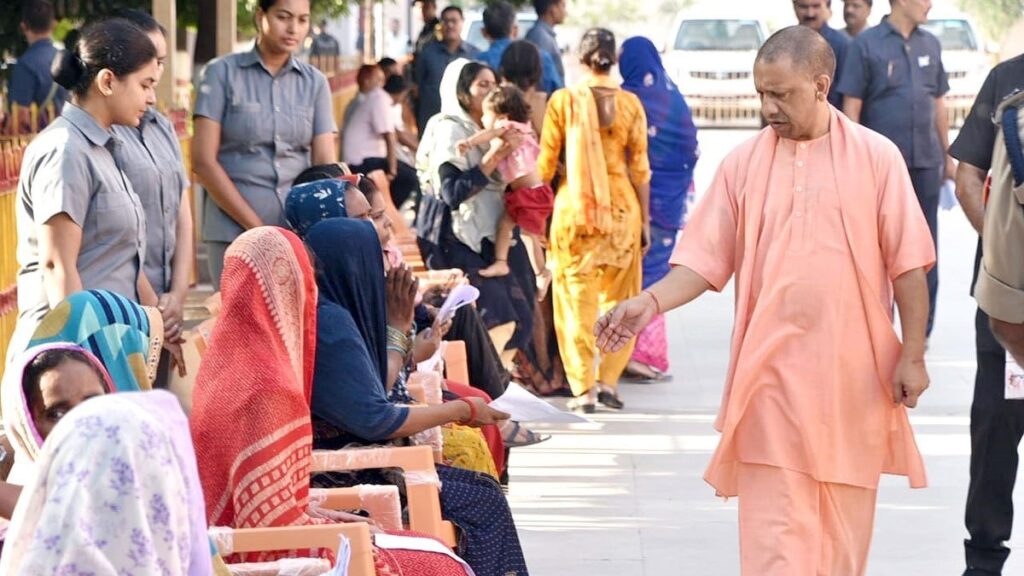 योगी आदित्यनाथ