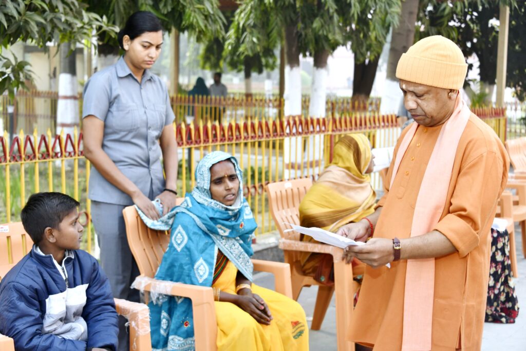 योगी आदित्यनाथ