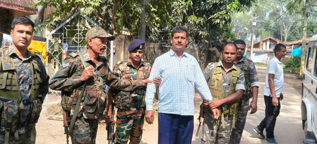 एसीबी ने 65 हजार रिश्वत लेते प्रधान सहायक को किया गिरफ्तार