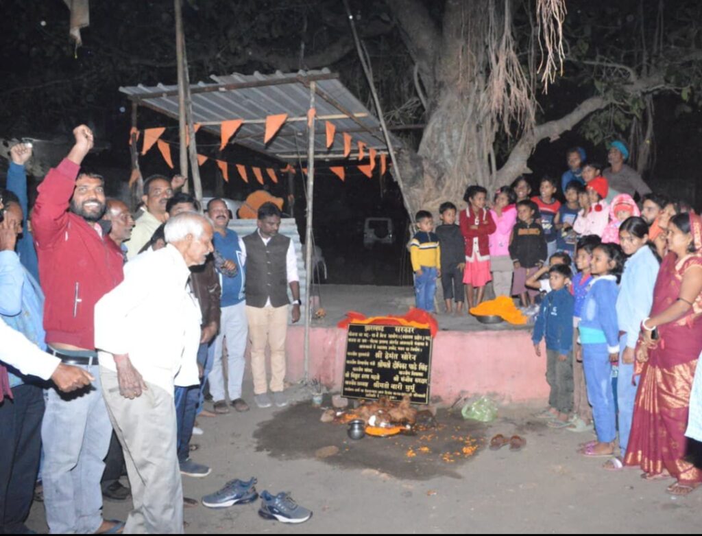 झामुमो विधायक ने किया स्वास्थ्य उपकेंद्र का शिलान्यास