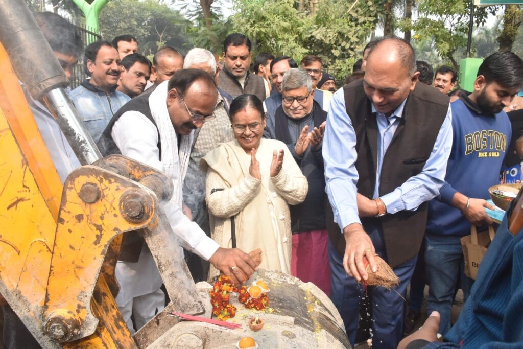 दीघा विधायक डॉ. संजीव चौरसिया ने क्षेत्र में दो योजनाओं का किया कार्यारंभ