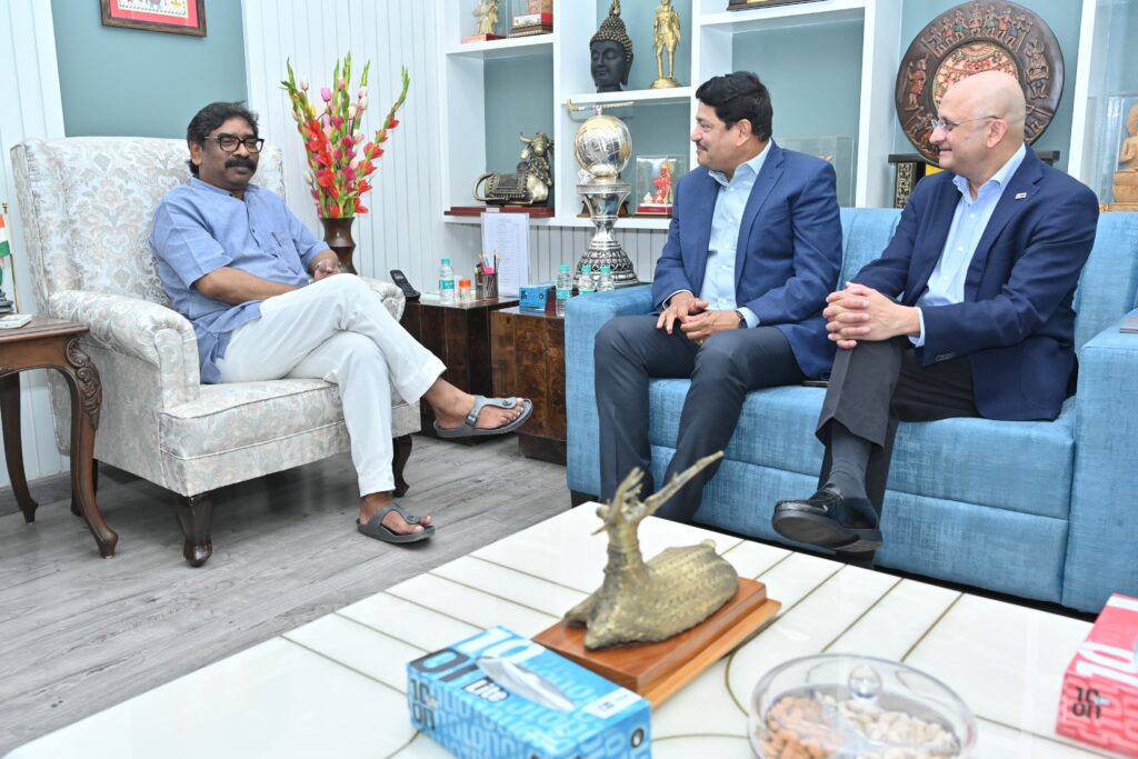मुख्यमंत्री हेमन्त सोरेन से सीआईआई प्रतिनिधिमंडल की मुलाकात, निवेश और औद्योगिक विकास को लेकर हुई अहम चर्चा