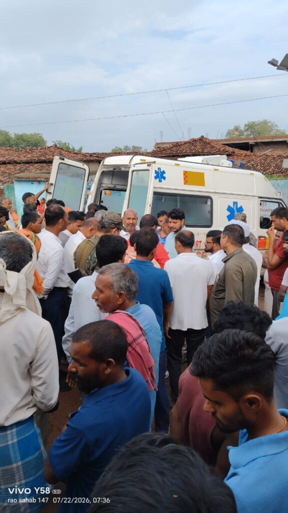 आकाशीय बिजली गिरने से पिता- पुत्र की मौत, महिला जख्मी