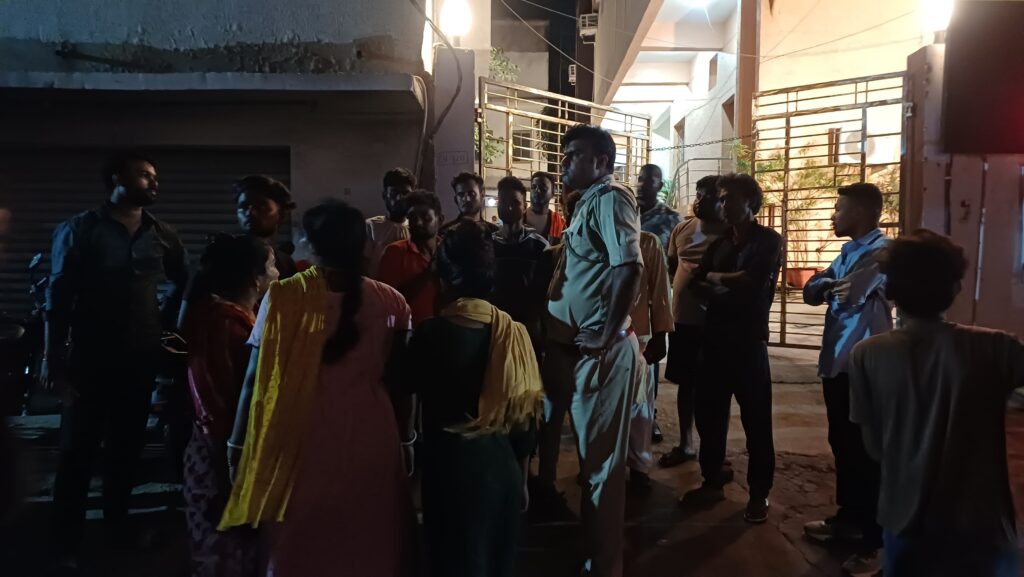 कोयल नदी किनारे फायरिंग, दो युवकों को लगी गोली कोयल नदी किनारे फायरिंग, दो युवकों को लगी गोली