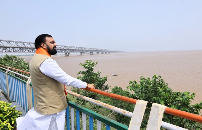 गंगा के बढ़ते जलस्तर के बीच मुख्यमंत्री सम्राट चौधरी ने घाटों का किया निरीक्षण, अधिकारियों को अलर्ट रहने का निर्देश