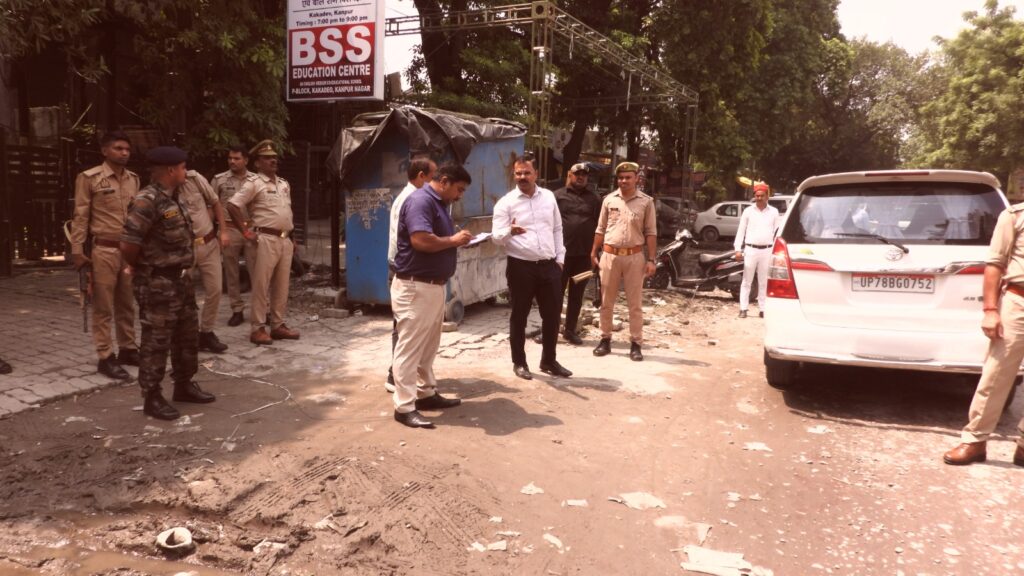 पर्वों से पहले सड़कों को दुरुस्त करने में तेजी लाएं, सफाई में लापरवाही पर हाेगी कार्रवाई : अर्पित उपाध्याय पर्वों से पहले सड़कों को दुरुस्त करने में तेजी लाएं, सफाई में लापरवाही पर हाेगी कार्रवाई : अर्पित उपाध्याय