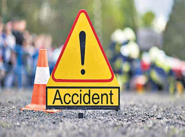 सड़क हादसे में दो नर्सिग छात्राओं समेत तीन की मौत, मुख्यमंत्री योगी ने जताया दुख